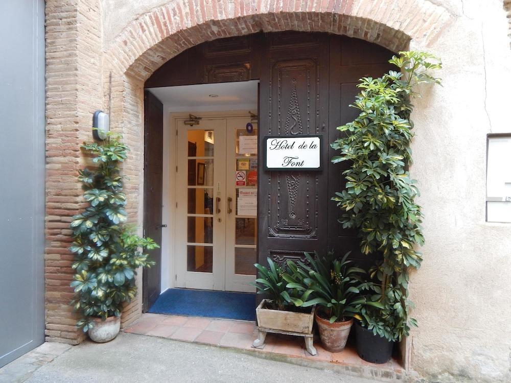 Hotel De La Font 2*