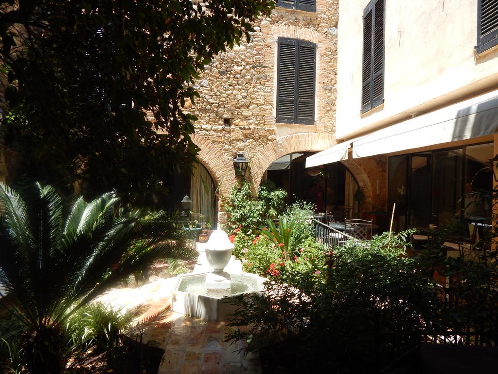 Hotel De La Font Peralada (Perelada)
